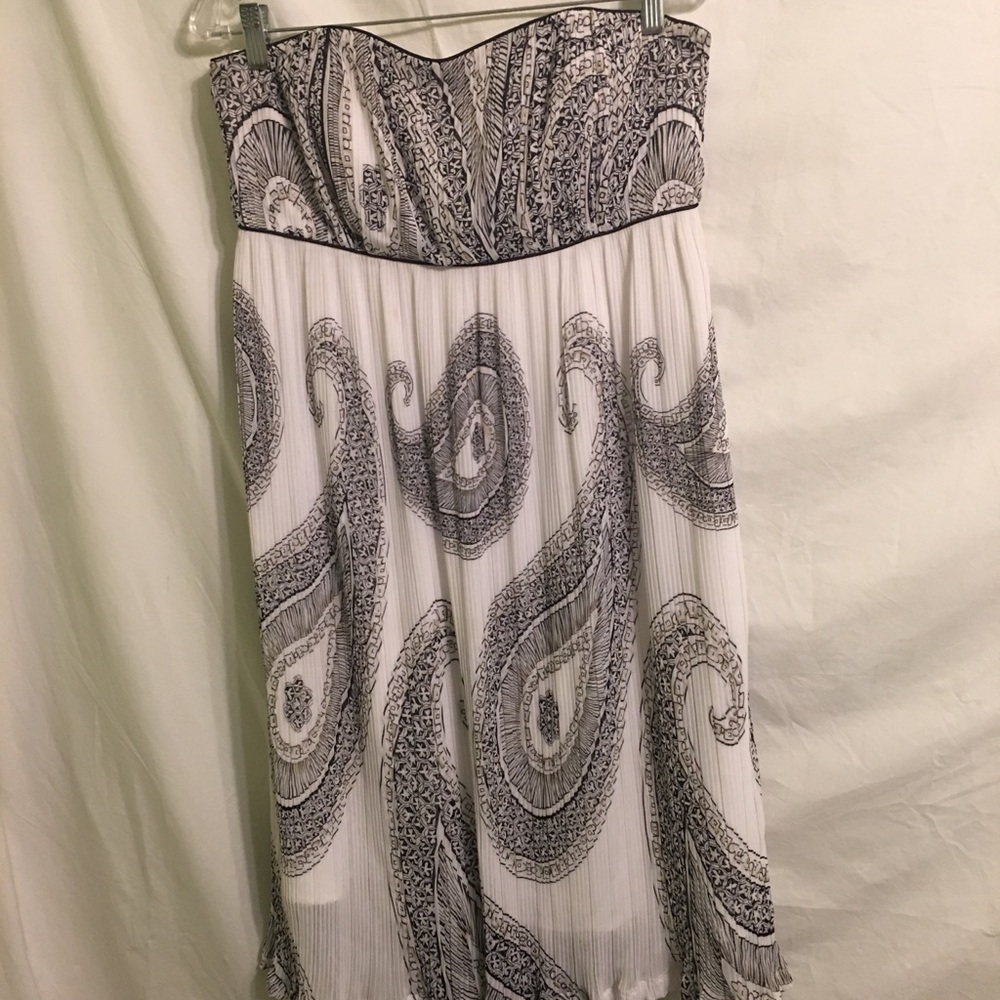 Dress - Picture 2 of 5